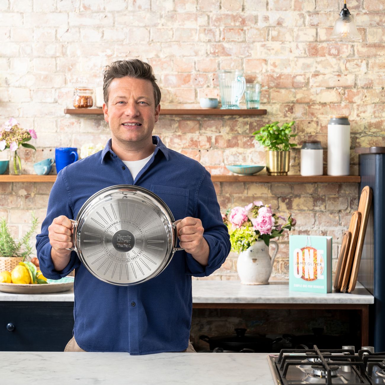 Купить Кастрюля 4,9л с крышкой Tefal Jamie Oliver E3114674 в каталоге  интернет магазина М.Видео по выгодной цене с доставкой, отзывы, фотографии  - Москва