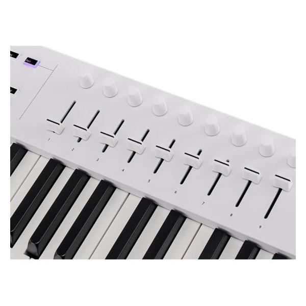 Изображение товара Midi клавиатура Arturia KeyLab Essential 88 mk3 White