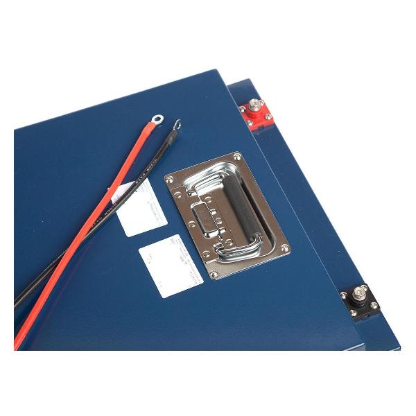 Изображение товара Тяговая аккумуляторная батарея Rutrike LiFePO4 60V/80Ah/80A BT (73V 15A)