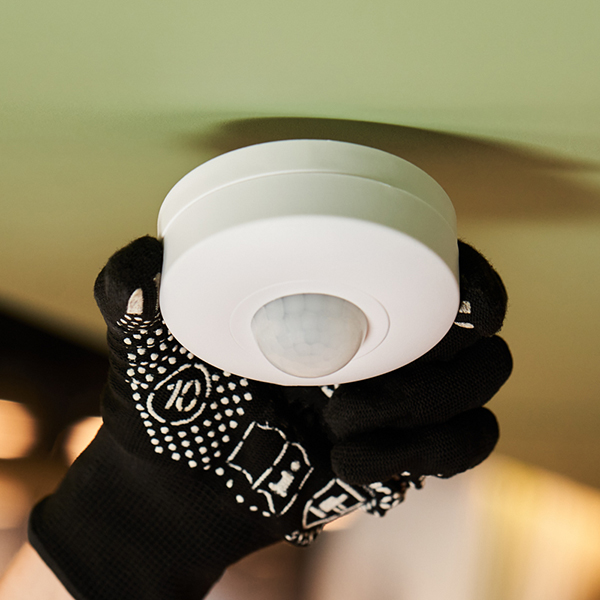 Изображение товара Датчик движения Rexant 1200 Вт, 10-2000 Лк, 6 м, 10-420 сек. (11-9209)