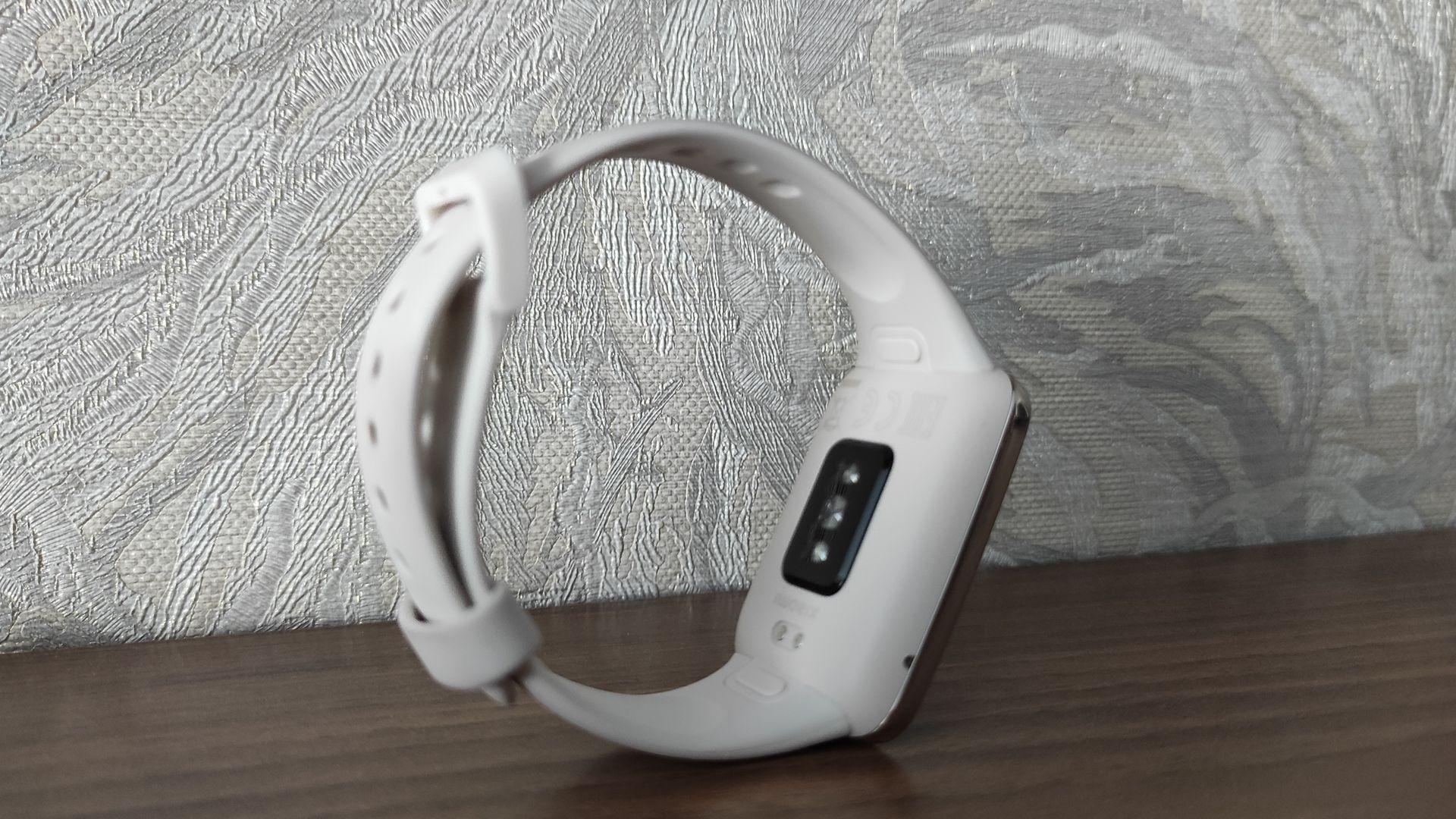 Фитнес-браслет Xiaomi Smart Band 7 Pro White (BHR6076GL) - отзывы  покупателей и владельцев | М.Видео - Москва